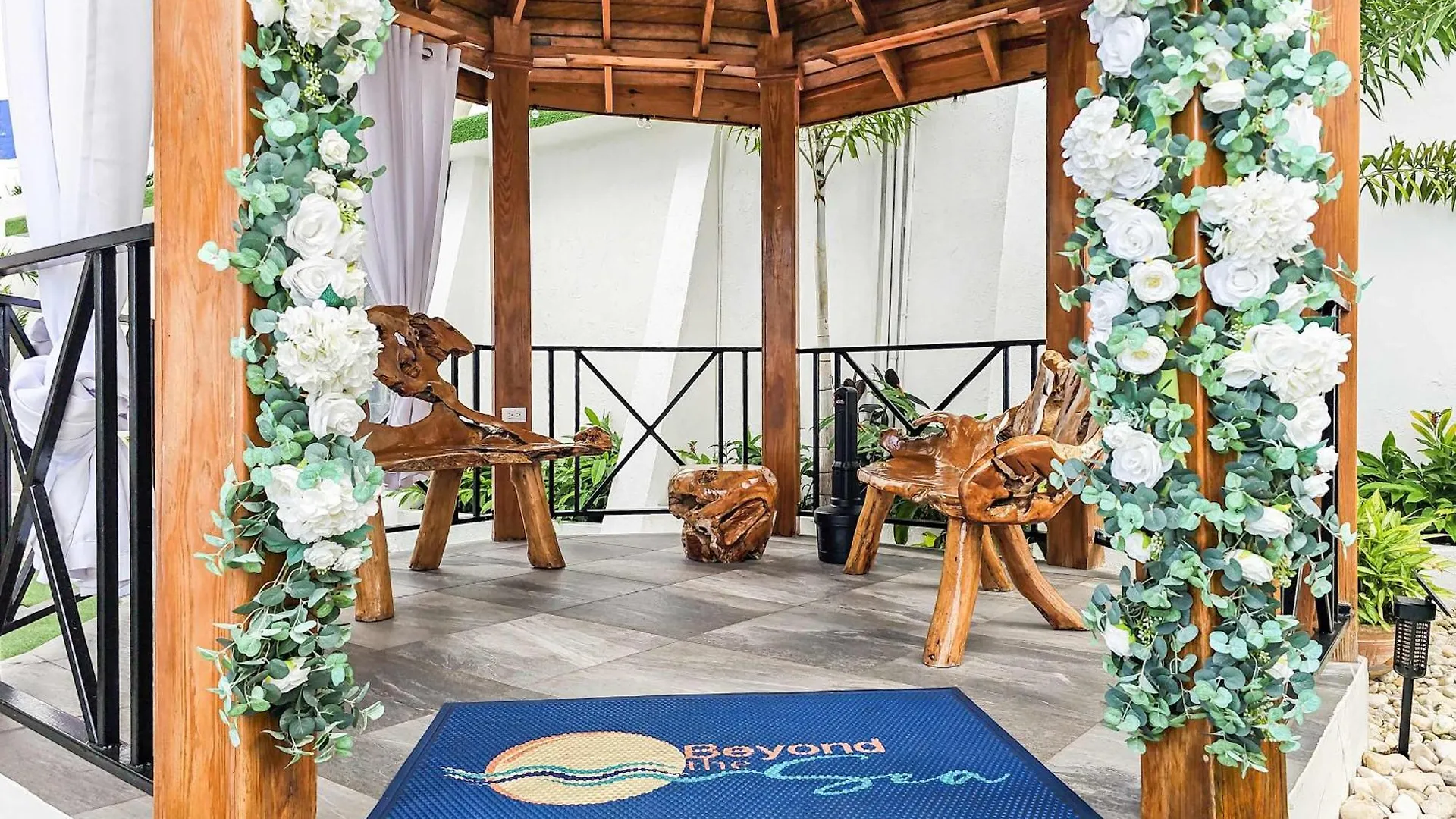 Hospitality Expert Bts 4 - Pool Beach & Bar Montego Bay Gasthof