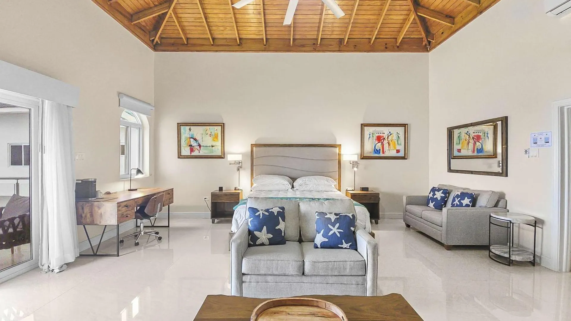 Hospitality Expert Bts 4 - Pool Beach & Bar Montego Bay 0*,  Jamaika