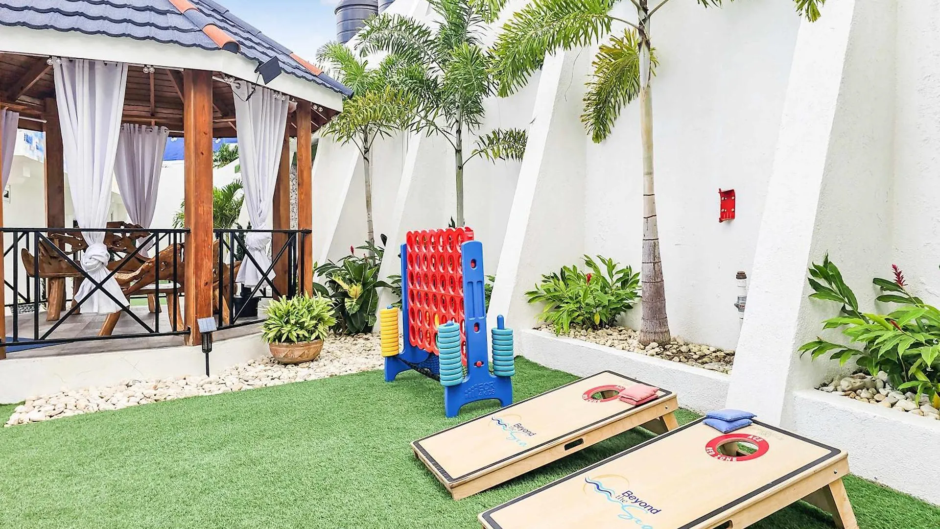 Herberg Hospitality Expert Bts 4 - Pool Beach & Bar Montego Bay Jamaica